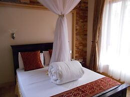 Ci'Sand Suites Hotel