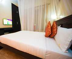 Ci'Sand Suites Hotel