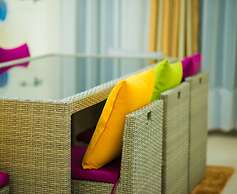 Ci'Sand Suites Hotel