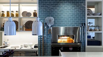 Hutchinson Shores Resort & Spa