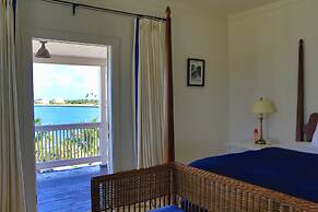 The Sandpiper Inn & Cottages