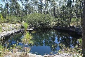 The Sandpiper Inn & Cottages