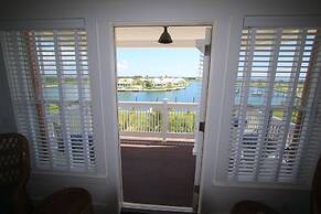 The Sandpiper Inn & Cottages