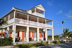 The Sandpiper Inn & Cottages