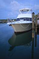 The Sandpiper Inn & Cottages