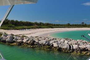 The Sandpiper Inn & Cottages