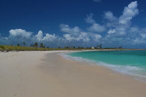 The Sandpiper Inn & Cottages