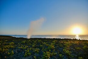 The Sandpiper Inn & Cottages