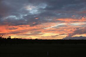 The Sandpiper Inn & Cottages