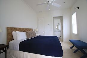 The Sandpiper Inn & Cottages