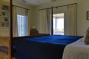 The Sandpiper Inn & Cottages