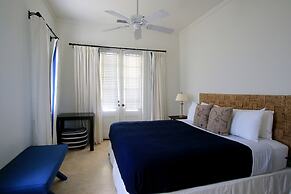 The Sandpiper Inn & Cottages