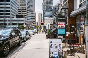 QuickStay - Yorkville Dream (Yonge & Bloor)