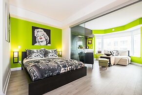 QuickStay - Yorkville Dream (Yonge & Bloor)