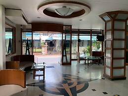 Petch Pailyn Hotel