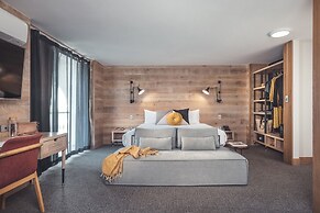 The Island Gold Coast