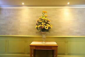 Empire Tourist Hotel