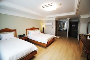 Empire Tourist Hotel