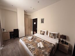 Liva Hotel