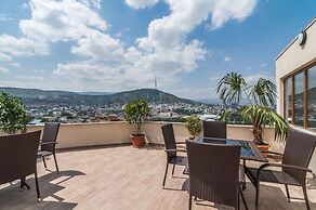 Liva Hotel