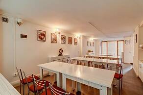 Liva Hotel