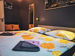 Hotel 108
