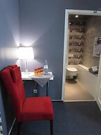 Hotel 108