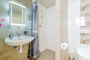 Hotel 108