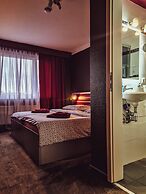 Hotel 108