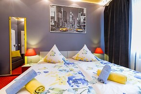 Hotel 108