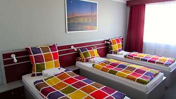 Hotel 108
