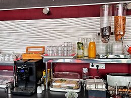Hotel 108