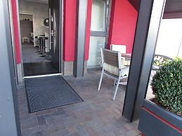 Hotel 108