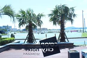 Co'op City Hotel Seongsan