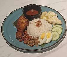 Tropics Eight Suites