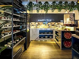 Tropics Eight Suites