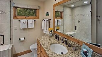 Right O Way 4 Bedroom Holiday home By Moving Mountains