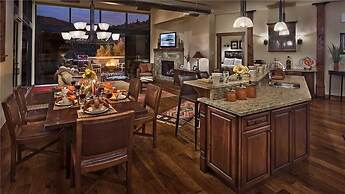 Ambassadors Penthouse 403 3 BedroomCondo By Moving Mountains