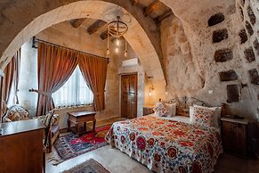 Amber Cave Suites