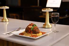 Embassy Suites by Hilton New York Manhattan Times Square