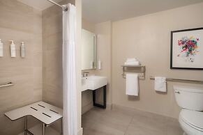 Embassy Suites by Hilton New York Manhattan Times Square