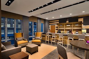 Embassy Suites by Hilton New York Manhattan Times Square