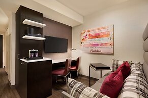 Embassy Suites by Hilton New York Manhattan Times Square