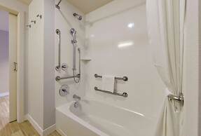 Hampton Inn & Suites Seattle/Redmond