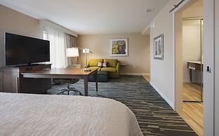 Hampton Inn & Suites Seattle/Redmond