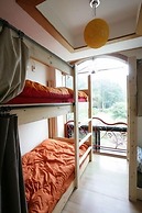 Moncher Guesthouse - Hostel