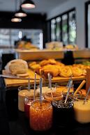 Bed Chiangmai Gate Hotel