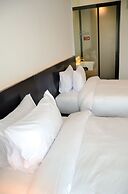 Bed Chiangmai Gate Hotel