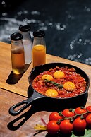 Bed Chiangmai Gate Hotel