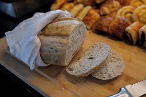 Bed Chiangmai Gate Hotel